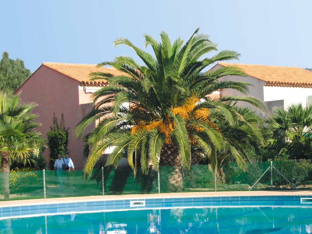 Lagrange Vacances Le Domaine D'Azur Et Tahiti Park Le Lavandou Rom bilde